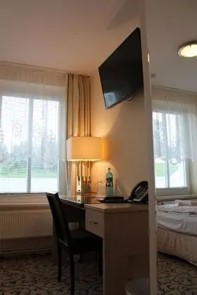 Üç Kişilik Oda (Souterrain)