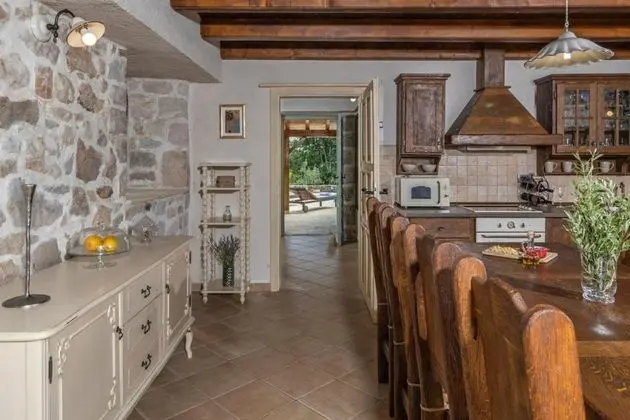 Family Villa, Birden Çok Yatak, 2 Banyolu, Bahçeli (Stone Beauty Pool Villa Jerolim)