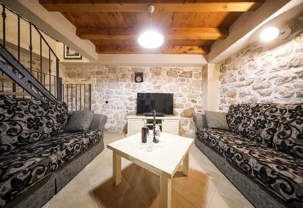 Family Villa, Birden Çok Yatak, 2 Banyolu, Bahçeli (Stone Beauty Pool Villa Jerolim)