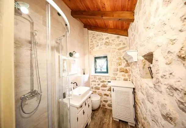 Family Villa, Birden Çok Yatak, 2 Banyolu, Bahçeli (Stone Beauty Pool Villa Jerolim)