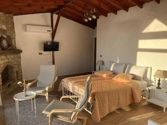 Jakuzili ve Şömineli Suite Oda, Orman Manzaralı, Balkonlu