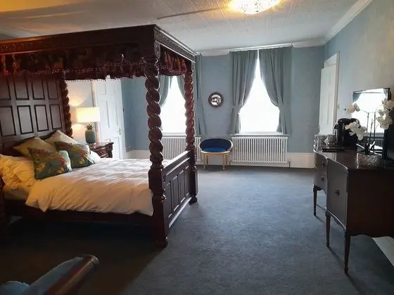 Luxury Tek Büyük Yataklı Oda