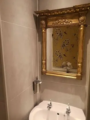 Luxury Tek Büyük Yataklı Oda