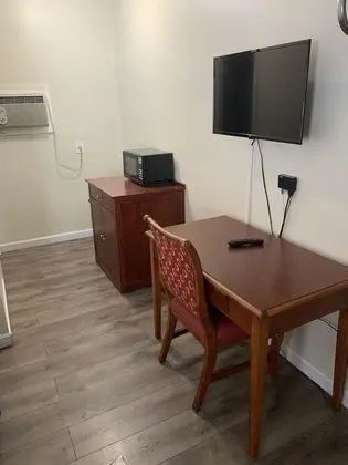 Standard Oda, 1 Büyük (Queen) Boy Yatak, Sigara İçilmez, Buzdolabı ve Mikrodalga