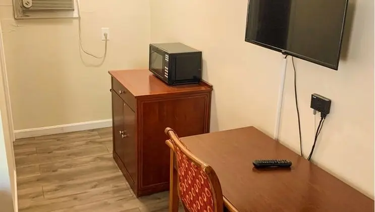 Standard Oda, 1 Büyük (Queen) Boy Yatak, Sigara İçilmez, Buzdolabı ve Mikrodalga