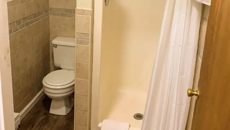 Standard Oda, 1 Büyük (Queen) Boy Yatak, Sigara İçilmez, Buzdolabı ve Mikrodalga