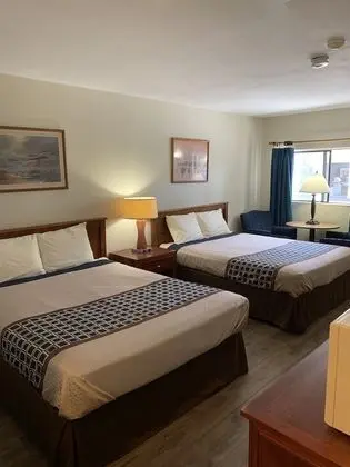 Standard Oda, 2 Büyük (Queen) Boy Yatak, Sigara İçilmez, Buzdolabı ve Mikrodalga