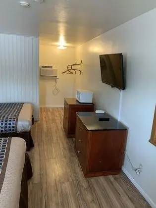 Standard Oda, 2 Büyük (Queen) Boy Yatak, Sigara İçilmez, Buzdolabı ve Mikrodalga