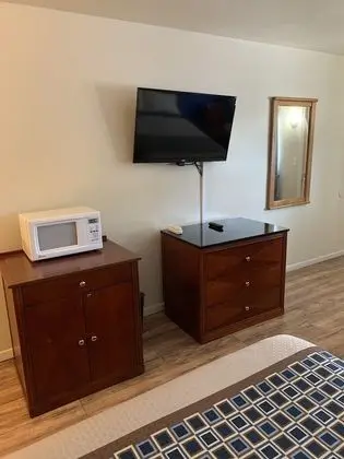 Standard Oda, 2 Büyük (Queen) Boy Yatak, Sigara İçilmez, Buzdolabı ve Mikrodalga