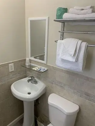 Standard Oda, 2 Büyük (Queen) Boy Yatak, Sigara İçilmez, Buzdolabı ve Mikrodalga