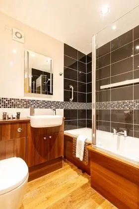 Executive Tek Büyük veya İki Ayrı Yataklı Oda, Banyolu/Duşlu
