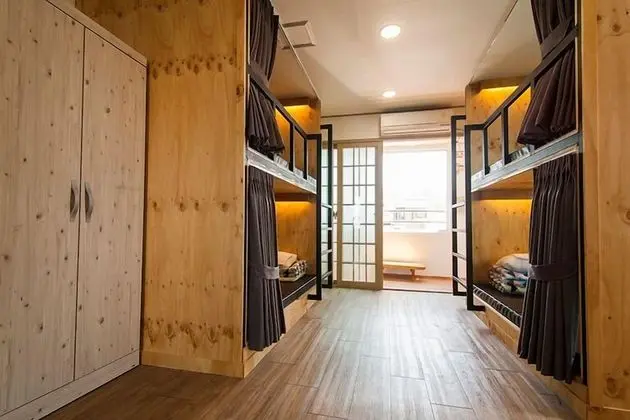 Basic Ortak Ranzalı Oda, Sadece kadınlar için (4 people)