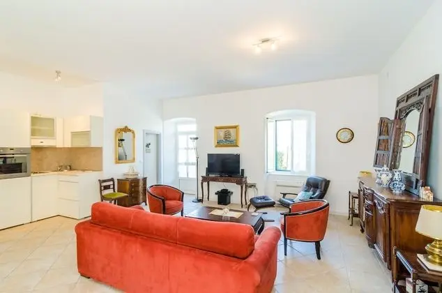 Ev (Four Bedroom Holiday Home with Terrac)