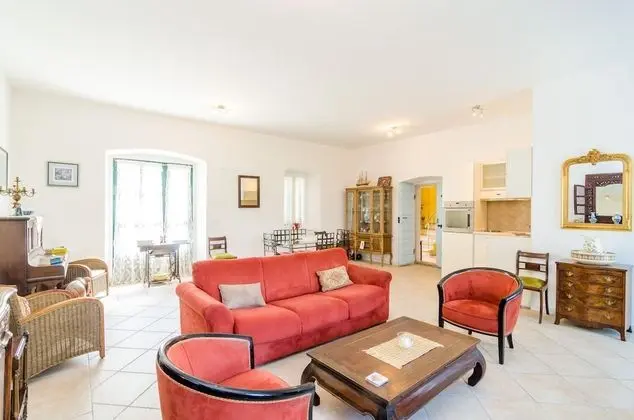 Ev (Four Bedroom Holiday Home with Terrac)