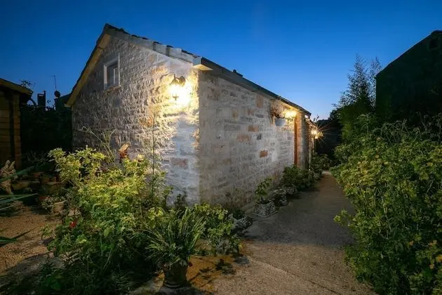 Apart Daire (One Bedroom Apartment - Patio and Gar)