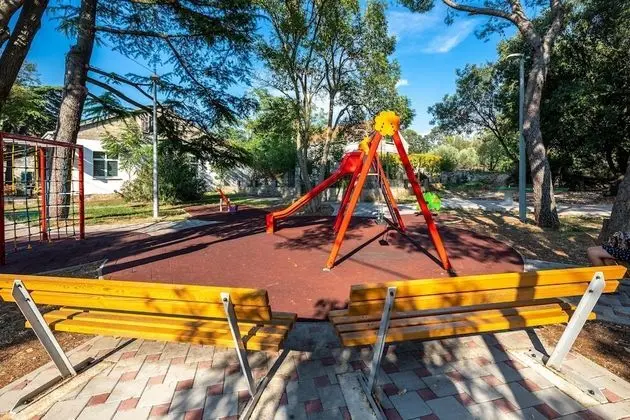 Stüdyo (Studio Apartment with Patio and Garde)