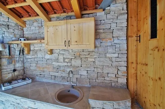 Ev (Two Bedroom Stone House with Terrace)