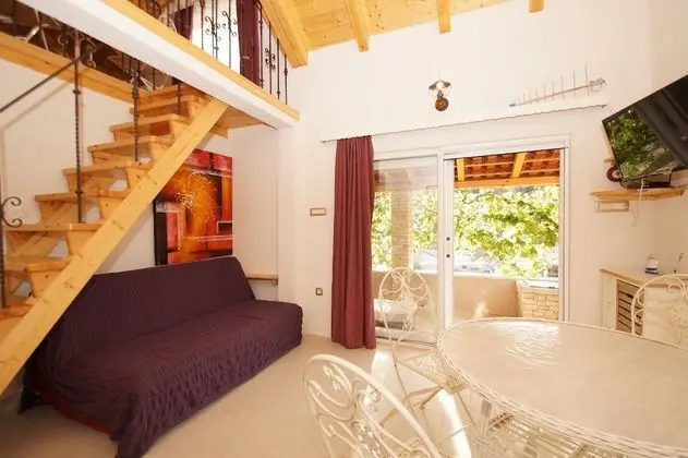 Ev (Two Bedroom Stone House with Terrace)