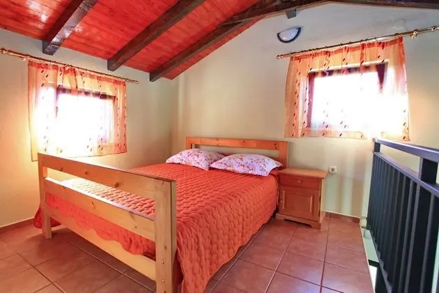 Kır Evi (Two Bedroom Stone House)