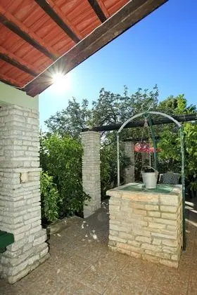 Kır Evi (Two Bedroom Stone House)