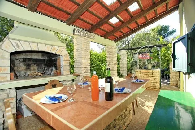 Kır Evi (Two Bedroom Stone House)