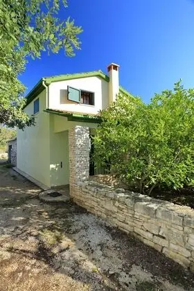 Kır Evi (Two Bedroom Stone House)