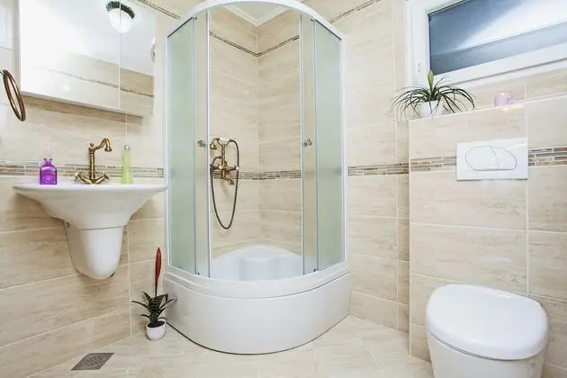 Ev (Two Bedroom Holiday Home with Terrace)