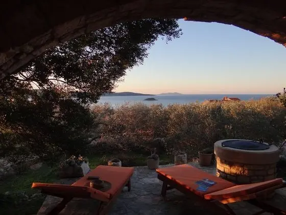 Ev (Two Bedroom Holiday Home with Terrace)