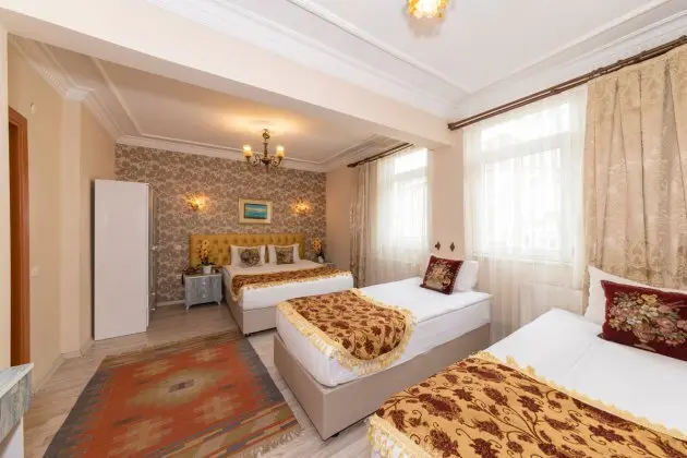 Aile Odası, Bahçe Manzaralı