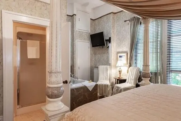 Romantic Süit, 1 En Büyük (King) Boy Yatak