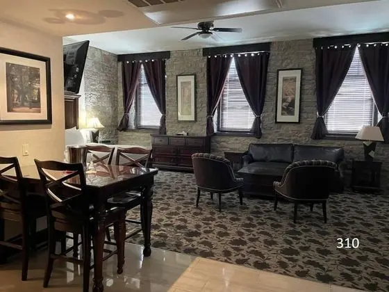 Premium Jacuzzi Room