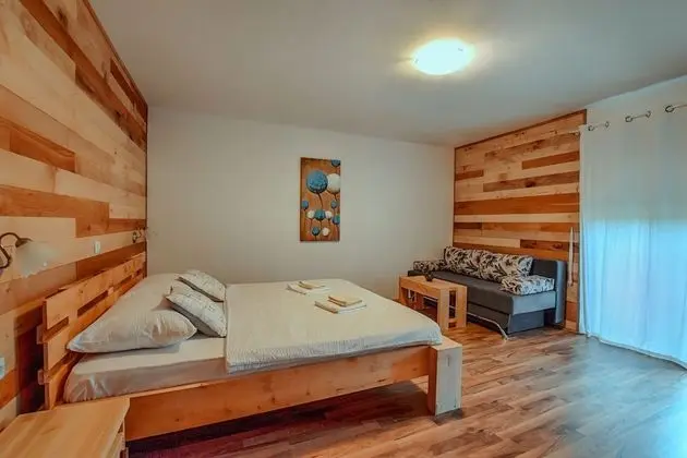 Design Tek Büyük Yataklı Oda, Balkon