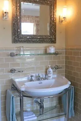 Tek Büyük Yataklı Oda, 1 Çift Kişilik Yatak