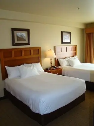 Deluxe Oda, 2 Çift Kişilik Yatak, Mutfak (2 Queen Beds 1 Bedroom Full Kitchen)
