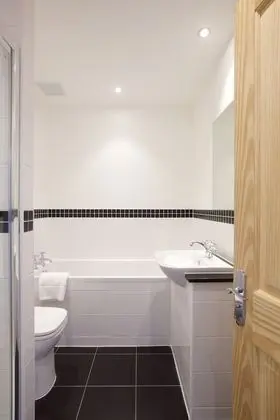 İki Ayrı Yataklı Oda, 2 Tek Kişilik Yatak (Loch View)