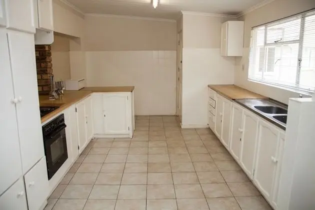 Family Ev (Big House)