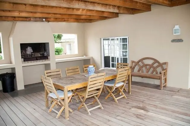 Family Ev (Big House)