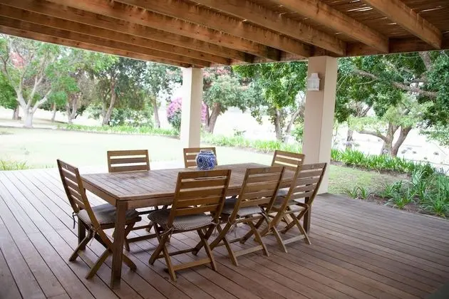 Family Ev (Big House)