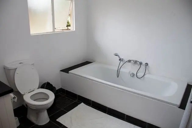 Family Ev (Big House)