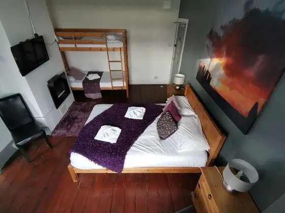 Standard Dört Kişilik Oda, Banyolu/Duşlu (4 persons)