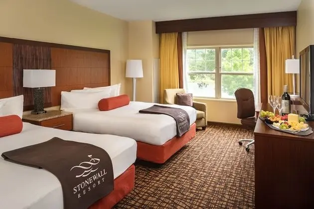 Oda, 2 Büyük (Queen) Boy Yatak, Göl Manzaralı