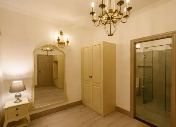 Luxury Tek Büyük Yataklı Oda