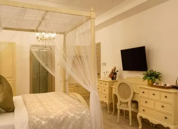 Luxury Tek Büyük Yataklı Oda