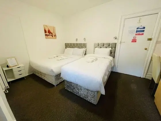 Deluxe Üç Kişilik Oda, Birden Çok Yatak