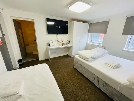 Deluxe Üç Kişilik Oda, Birden Çok Yatak