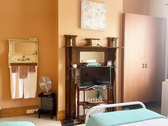 Üç Kişilik Oda, Ortak Banyo (Willow Room)