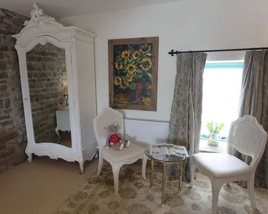 Tek Büyük Yataklı Oda (Hollins Hill View)