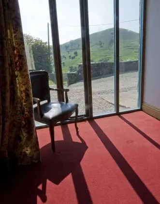 Tek Büyük Yataklı Oda (Hollins Hill View)