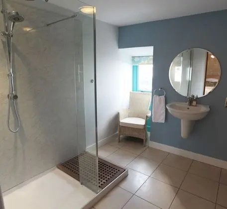 Tek Büyük Yataklı Oda (Seven Room)
