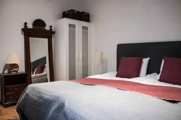 Comfort Tek Büyük veya İki Ayrı Yataklı Oda, Avlu Manzaralı